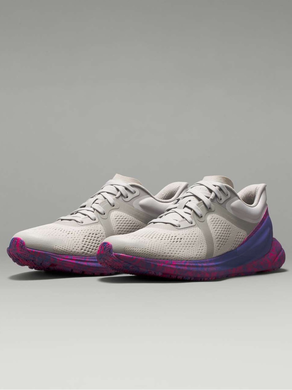 lululemon athletica Blissfeel 1 Running Shoe - Size 7 - Grey and Purple